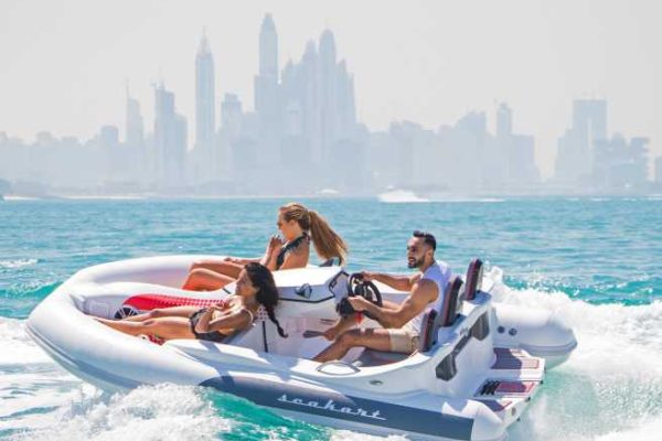 Private Self-Drive Jet Boat Dubai