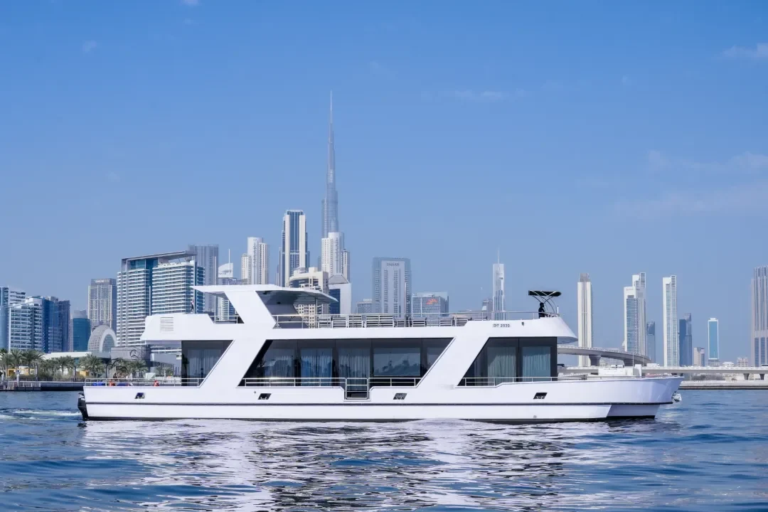 MK005 - Private Houseboat Dubai (1)