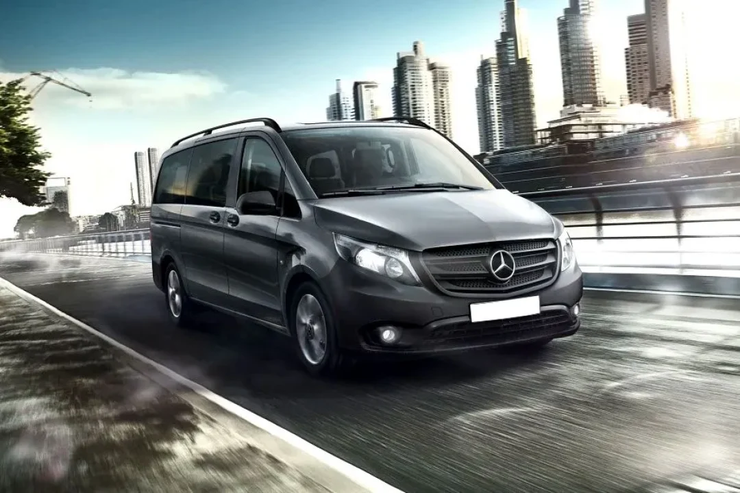 Mercedes Vito Rental in Dubai (1)